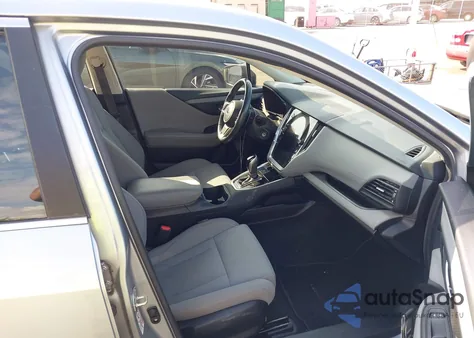 2020 Subaru Legacy Premium z USA, uszkodzony, nr VIN 4S3BWAC65L3010183